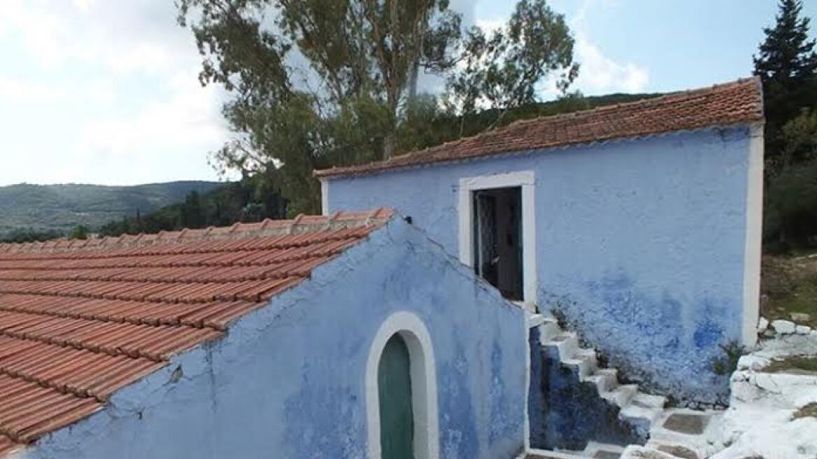 Κεφαλονιά: Το «γαλάζιο σπίτι» στον Αθέρα μοναδική κληρονομιά μιας άλλης εποχής!